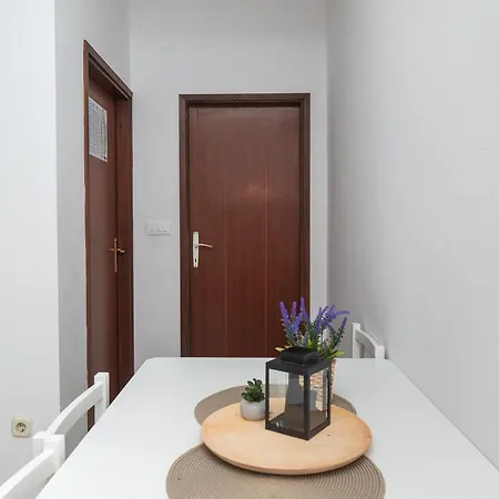 Ivica Apartment Primosten