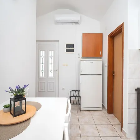Apartment Ivica Primosten