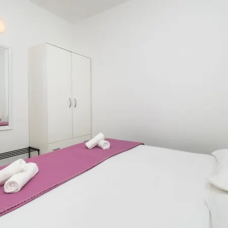 Apartment Ivica *