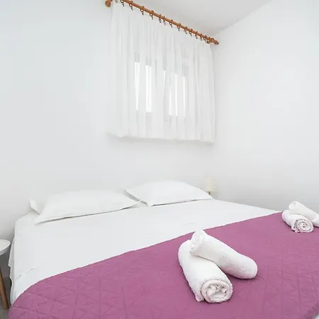 Apartment Ivica *