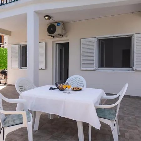 Appartement Ivica Primošten